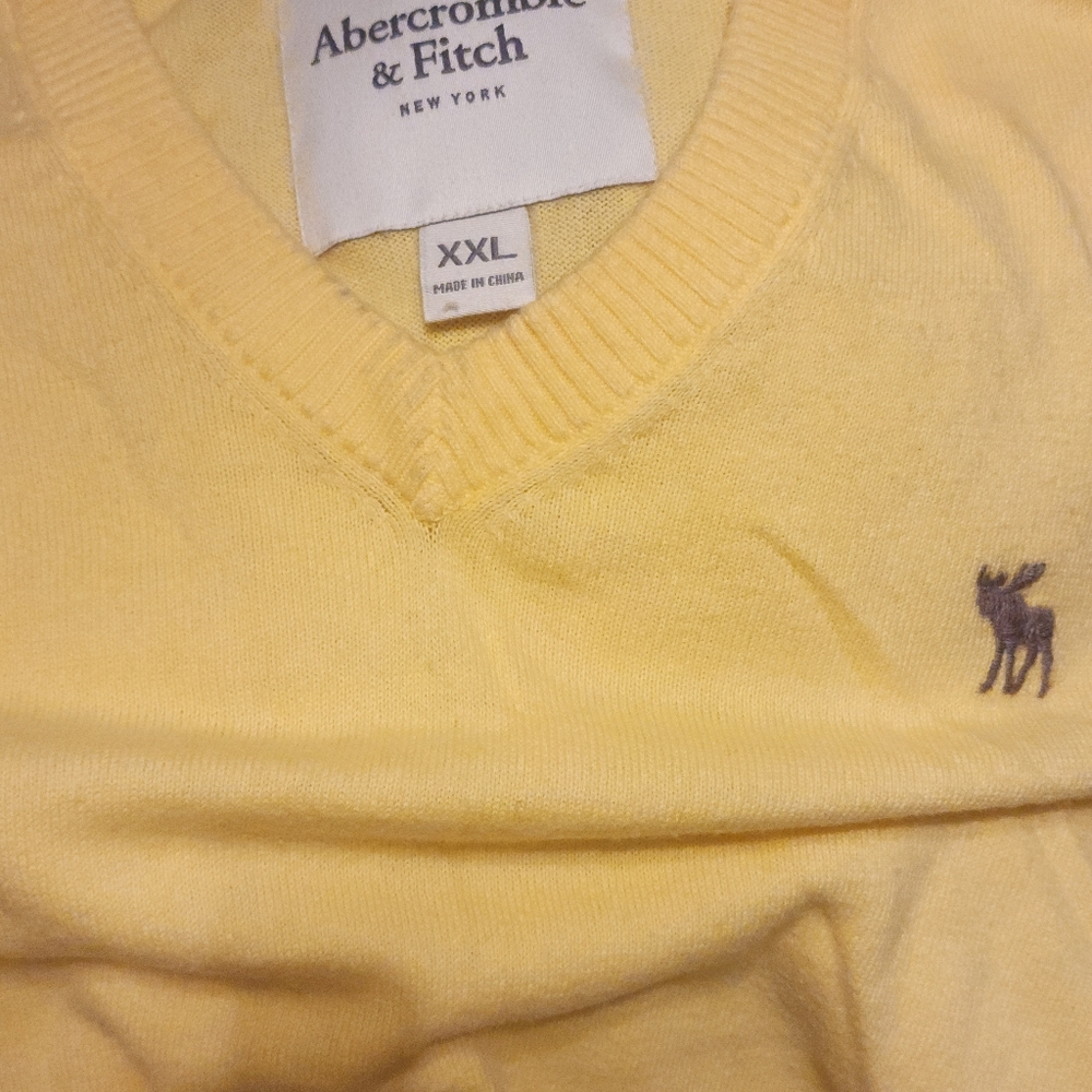 3 Abercrombie men sweaters